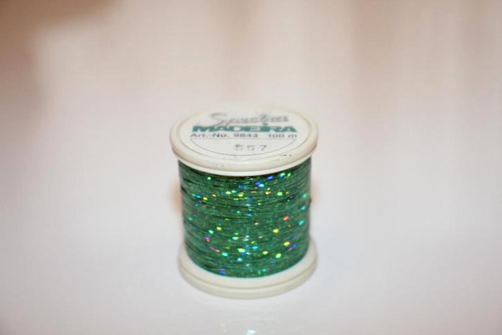 Spectra madeira metallic draad, dikte 0,36mm groen #3393, Hobby en Vrije tijd, Borduren en Borduurmachines, Nieuw, Borduurgaren of Zijde