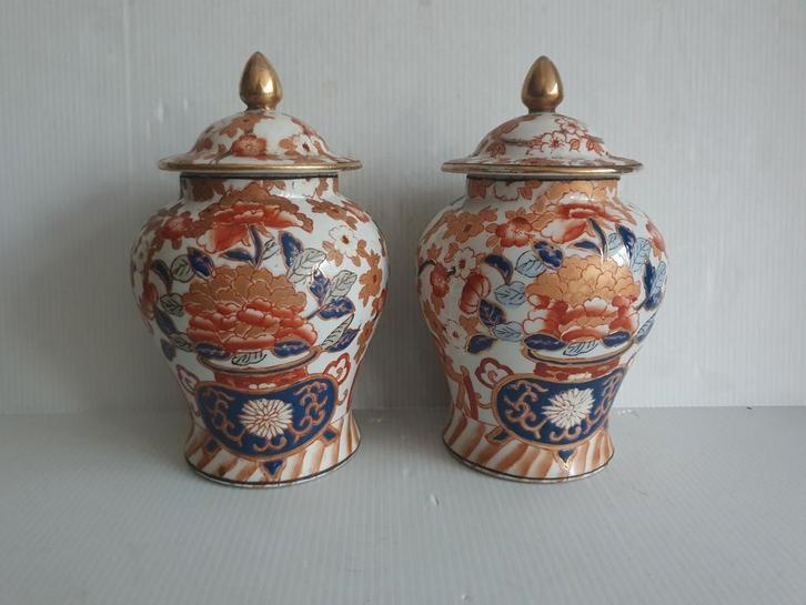 Chinees porselein - 2 imari dekselpotten - 16 cm, Antiek en Kunst, Antiek | Porselein, Ophalen of Verzenden