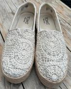 TOMS espadrilles Mt 38 off white, Wit, Ophalen of Verzenden, Zo goed als nieuw, Toms