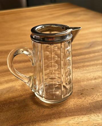 Vintage Glazen Waterkan met Zilveren Rand beschikbaar voor biedingen