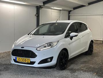 Ford Fiesta 1.0 EcoBoost Titanium 10-2013 ECC ST.VERW PDC LE beschikbaar voor biedingen