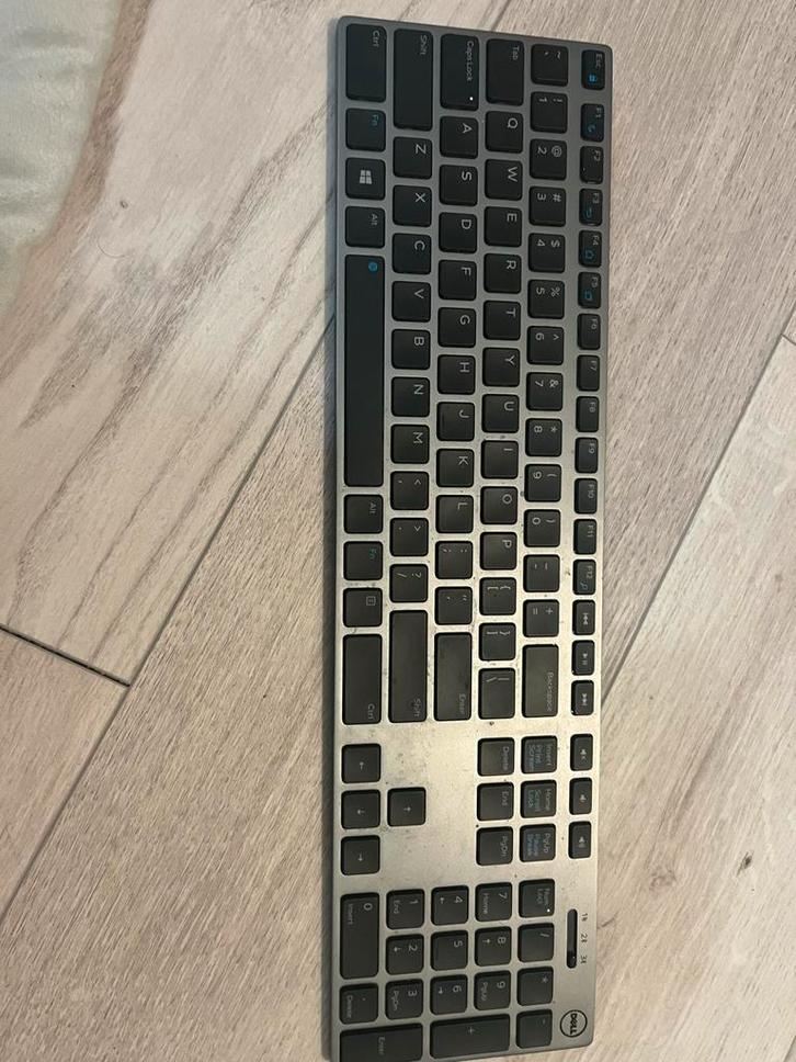 Dell Bluetooth Toetsenbord - Draadloos, Computers en Software, Toetsenborden, Gebruikt, Qwerty, Draadloos, Multimediatoetsen, Ophalen
