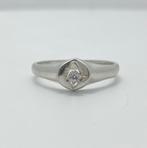 Zilver ring met een prachtig zirkonia kristal, Overige kleuren, NVT, Ophalen of Verzenden, Zo goed als nieuw