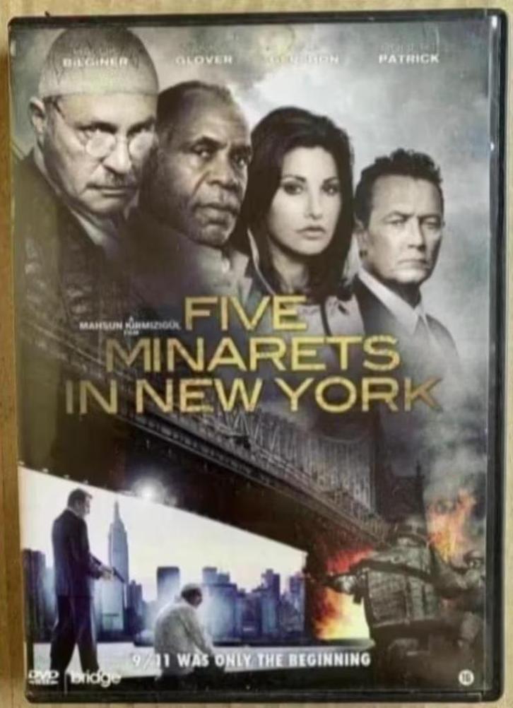 DVD Five minarets in New York; Haluk Bilginer, Danny Glover, Cd's en Dvd's, Dvd's | Actie, Zo goed als nieuw, Actie, Vanaf 16 jaar
