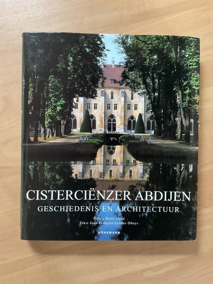 Cisterciënzer abdijen . Geschiedenis en architectuur.  1999, Boeken, Kunst en Cultuur | Architectuur, Zo goed als nieuw, Architectuur algemeen