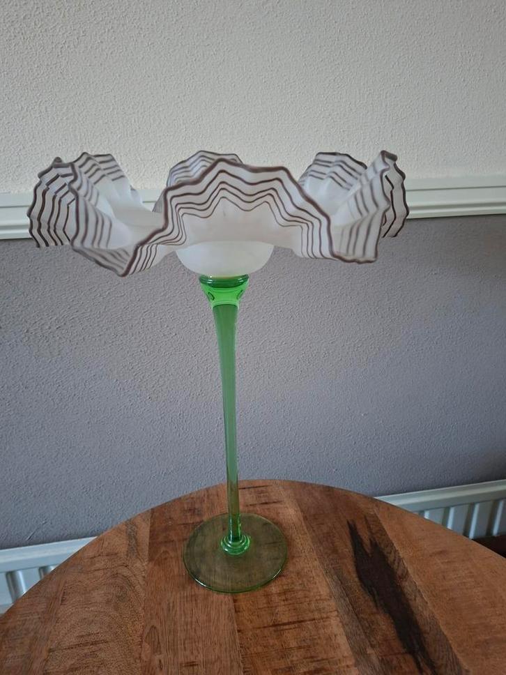 Elegante glazen schaal op voet, Huis en Inrichting, Woonaccessoires | Vazen, Zo goed als nieuw, Overige kleuren, Minder dan 50 cm