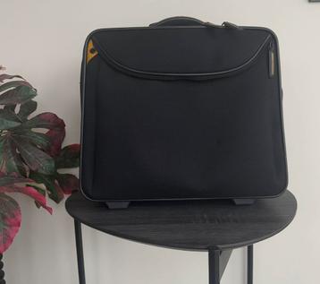 Stratic Unbeatable 3 Business laptop trolly beschikbaar voor biedingen