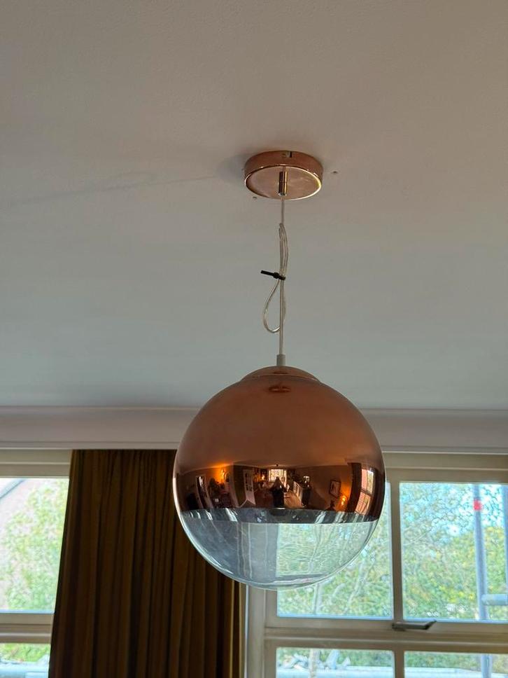 Hanglamp glazen bol met koper. Tom Dixon lookalike., Huis en Inrichting, Lampen | Hanglampen, Zo goed als nieuw, Minder dan 50 cm