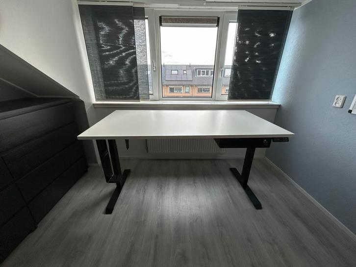 Arbo Zit-Sta Bureau | Elektrisch | 160x80cm, Huis en Inrichting, Bureaus, Zo goed als nieuw, Stabureau, Elektrisch, In hoogte verstelbaar