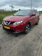 Nissan Qashqai 1.2 Dig-t 85KW 2WD 2015 Rood, Voorwielaandrijving, Stof, Navigatiesysteem, Zwart