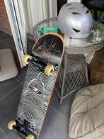 Custom Built Skateboard + Helmet, Sport en Fitness, Skateboarden, Ophalen, Gebruikt, Skateboard