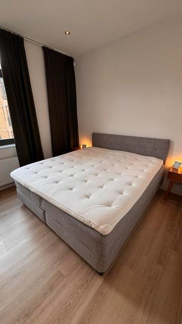 Boxspring 180x200 - In goede staat! beschikbaar voor biedingen