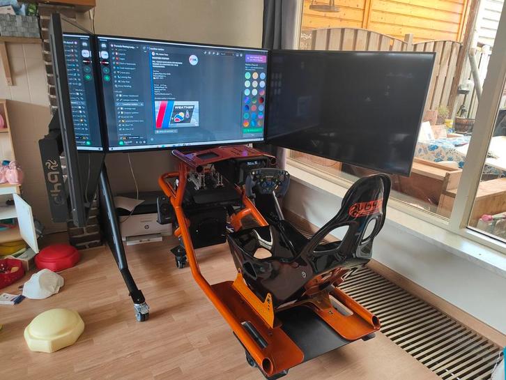 Build4performance race sim met 3 schermen en Fanatec DD1, Spelcomputers en Games, Spelcomputers | Overige, Gebruikt, Ophalen of Verzenden