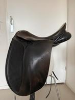 Dressuurzadel 17,5 inch zwart, Dieren en Toebehoren, Paarden en Pony's | Zadels, Ophalen of Verzenden, Gebruikt, Dressuur
