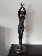 Prachtige grote bronze beeld, Antiek en Kunst, Antiek | Koper en Brons, Ophalen, Brons
