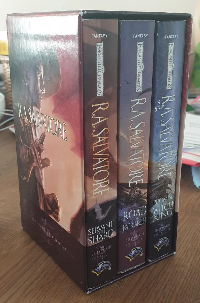 R.A. Salvatore - The Sellswords Trilogie Boxset, Boeken, Fantasy, Zo goed als nieuw, Ophalen