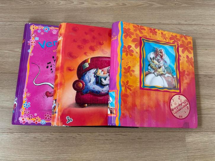 Diddl verzameling in mappen, Verzamelen, Diddl, Gebruikt, Papier, Kaart of Schrift, Ophalen of Verzenden