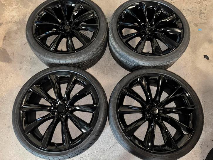 22 INCH TESLA MODEL X ONYX VELGEN + BANDEN, Auto-onderdelen, Banden en Velgen, Banden en Velgen, Zomerbanden, Overige maten, 285 mm