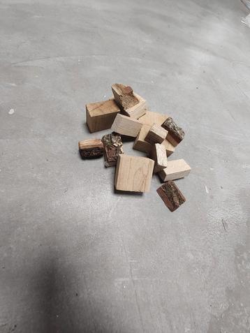Bbq eiken rookhout chunks  beschikbaar voor biedingen