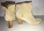 Tamaris stoer beige enkel laars suede maat 38, Tamaris, Beige, Ophalen of Verzenden, Zo goed als nieuw