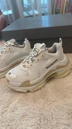 Balenciaga Triple S sneaker met mesh details, Kleding | Dames, Schoenen, Ophalen, Zo goed als nieuw, Zwart, Sneakers of Gympen