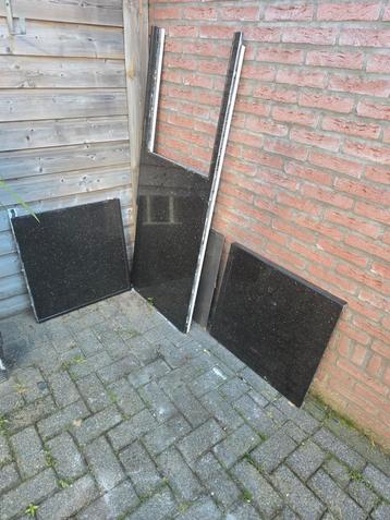 Stukken natuurstenen blad beschikbaar voor biedingen