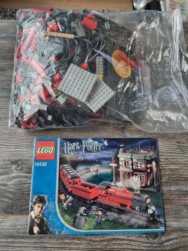 LEGO Harry Potter 10132 Zweinstein Express + motor (Compleet, Kinderen en Baby's, Speelgoed | Duplo en Lego, Zo goed als nieuw