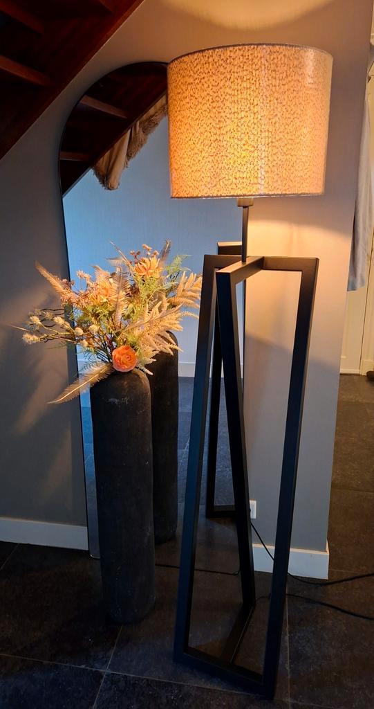 Stijlvolle Vloerlamp, Huis en Inrichting, Lampen | Vloerlampen, Nieuw, 150 tot 200 cm, Metaal, Ophalen