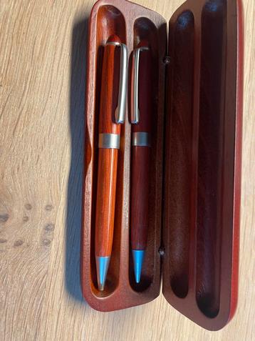 Set balpen en vulpotlood hout in houten geschenkdoosje beschikbaar voor biedingen