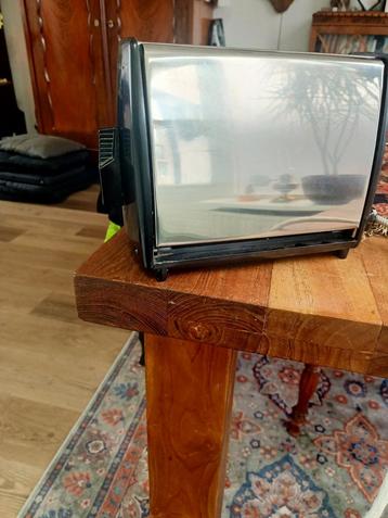 Broodrooster - Goed Onderhouden beschikbaar voor biedingen