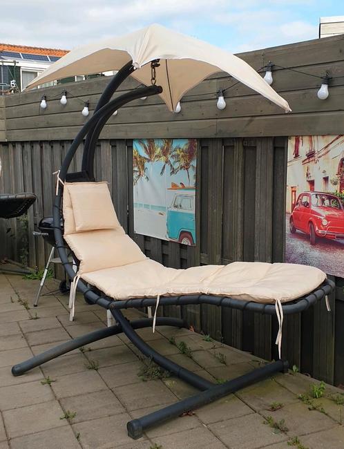 Hangstoel met zonnescherm - Wit, Tuin en Terras, Hangmatten, Zo goed als nieuw, Eenpersoons, Met standaard, Buiten, Ophalen