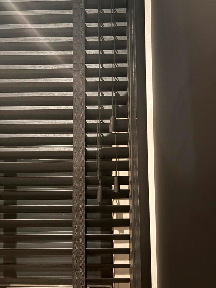 Zwarte bamboe jaloezieën (8 stuks) in zeer goede staat, Huis en Inrichting, Stoffering | Gordijnen en Lamellen, Zo goed als nieuw