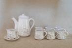 servies aardewerk uiltjes  koffiekan en kopjes, Overige typen, Ophalen of Verzenden, Zo goed als nieuw, Overige stijlen