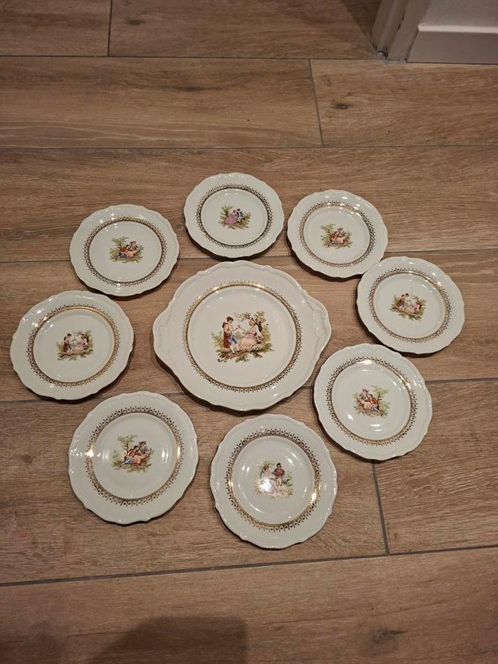 Vintage Gebak Set Walbrzych met Romantische Motieven, Antiek en Kunst, Antiek | Servies compleet, Ophalen