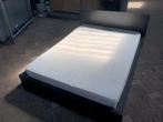 2 persoons bed met matras, Huis en Inrichting, Slaapkamer | Bedden, 160 cm, Ophalen of Verzenden, 210 cm, Zo goed als nieuw