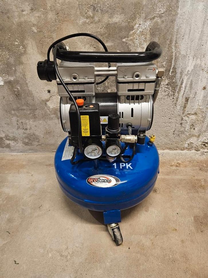 HBM 16 Liter - Low Noise Compressor (1PK - 8 Bar - 165L/min), Doe-het-zelf en Verbouw, Compressors, Gebruikt, 6 tot 10 bar, 25 tot 100 liter