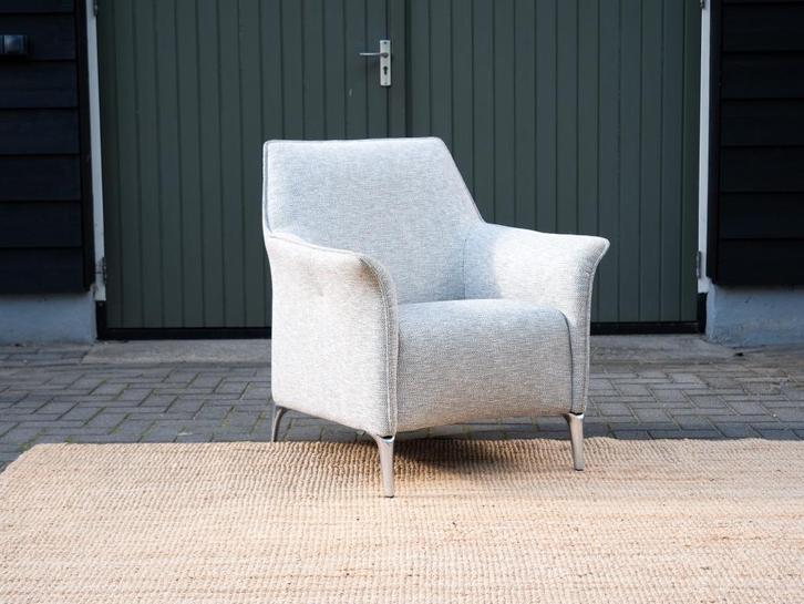 Leolux Mayuro | Design Fauteuil | Stof | Zeer goede Staat, Huis en Inrichting, Fauteuils, Zo goed als nieuw, Stof, 50 tot 75 cm