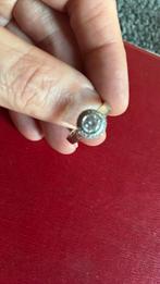 Zilver ring 19 mm met zirkonium, Sieraden, Tassen en Uiterlijk, Ringen, Gebruikt, 19 tot 20, Ophalen of Verzenden, Dame