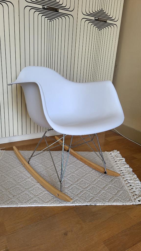 Vitra Eames rar Design schommelstoel - Wit Chroom, Antiek en Kunst, Antiek | Meubels | Stoelen en Banken, Ophalen