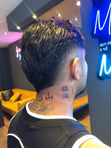 Wij zoekn tattoerder(FijneLijn)Little -Klein kan verwerken.. beschikbaar voor biedingen