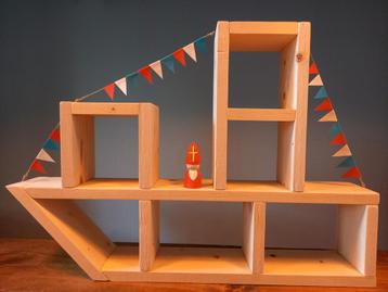 Houten Stoomboot Sinterklaas  beschikbaar voor biedingen
