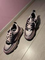 Steve Madden Sneakers - Stijlvol & Comfortabel, Kleding | Dames, Schoenen, Nieuw, Ophalen of Verzenden, Sneakers of Gympen, Roze