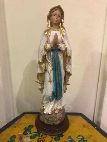 prachtig verfijnd Maria beeld, 31.5 cm hoog beschikbaar voor biedingen