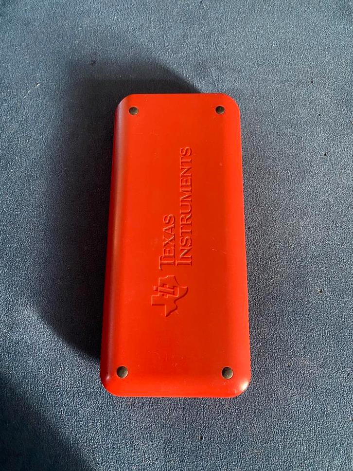 Grafische rekenmachine TI-84 Plus CE-T — Texas Instruments, Diversen, Rekenmachines, Zo goed als nieuw, Grafische rekenmachine