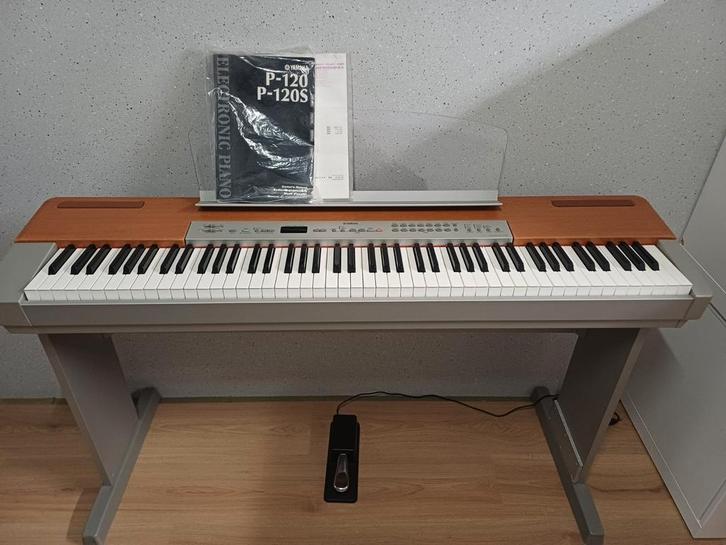 Yamaha P-120 Digitale Piano – In absolute nieuwstaat!, Muziek en Instrumenten, Piano's, Zo goed als nieuw, Piano, Overige kleuren