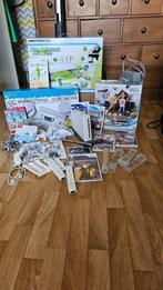 Wii met veel accessoires, Spelcomputers en Games, Spelcomputers | Nintendo Wii, Met games, Met 2 controllers, Ophalen of Verzenden