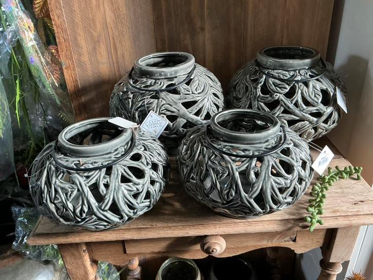 NIEUW set van 4 luxe aardewerk windlichten lantaarns, Huis en Inrichting, Woonaccessoires | Kandelaars en Kaarsen, Nieuw, Ophalen