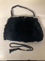 Tas en handwarmer, Ophalen