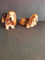 Basset hond zittend en staand, Ophalen of Verzenden, Gebruikt, Dier