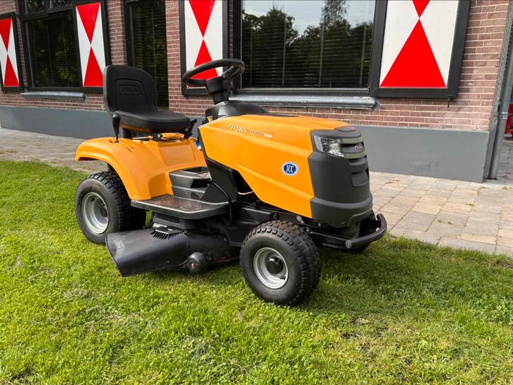Nette Stiga Tornado zitmaaier, Tuin en Terras, Zitmaaiers, Gebruikt, 90 tot 120 cm, Elektrische starter, Mulchfunctie, Ophalen